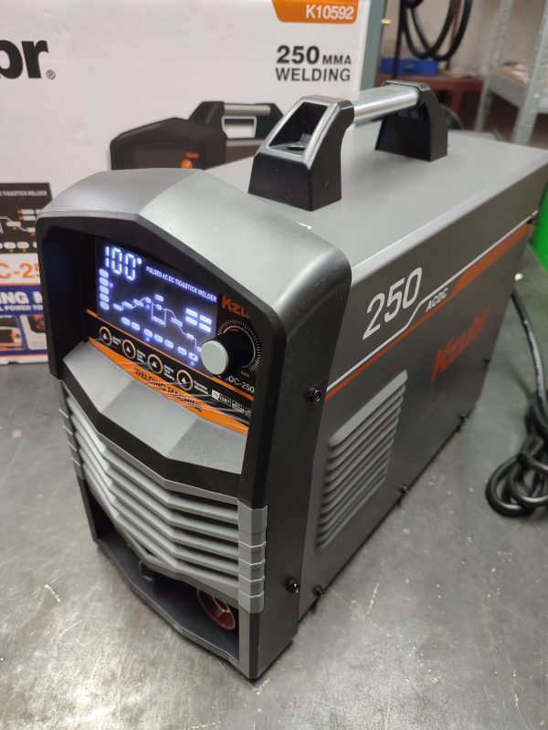 Kzubr 250 AC/DC — TIG aparat za aluminijum, 250 A